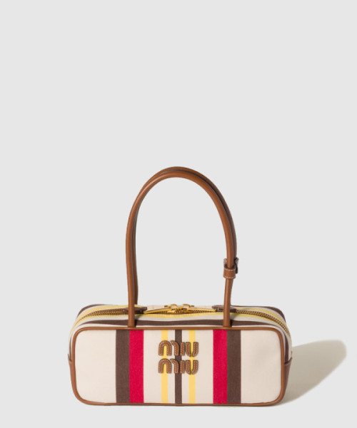 캔버스 및 가죽 보백 5BB173