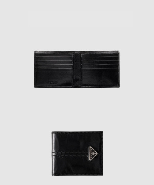 삼각 메탈 로고 플랩 가죽 지갑 2M0513